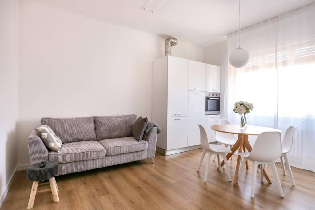 Tommy'S Flat Lägenhet Mestre Exteriör bild